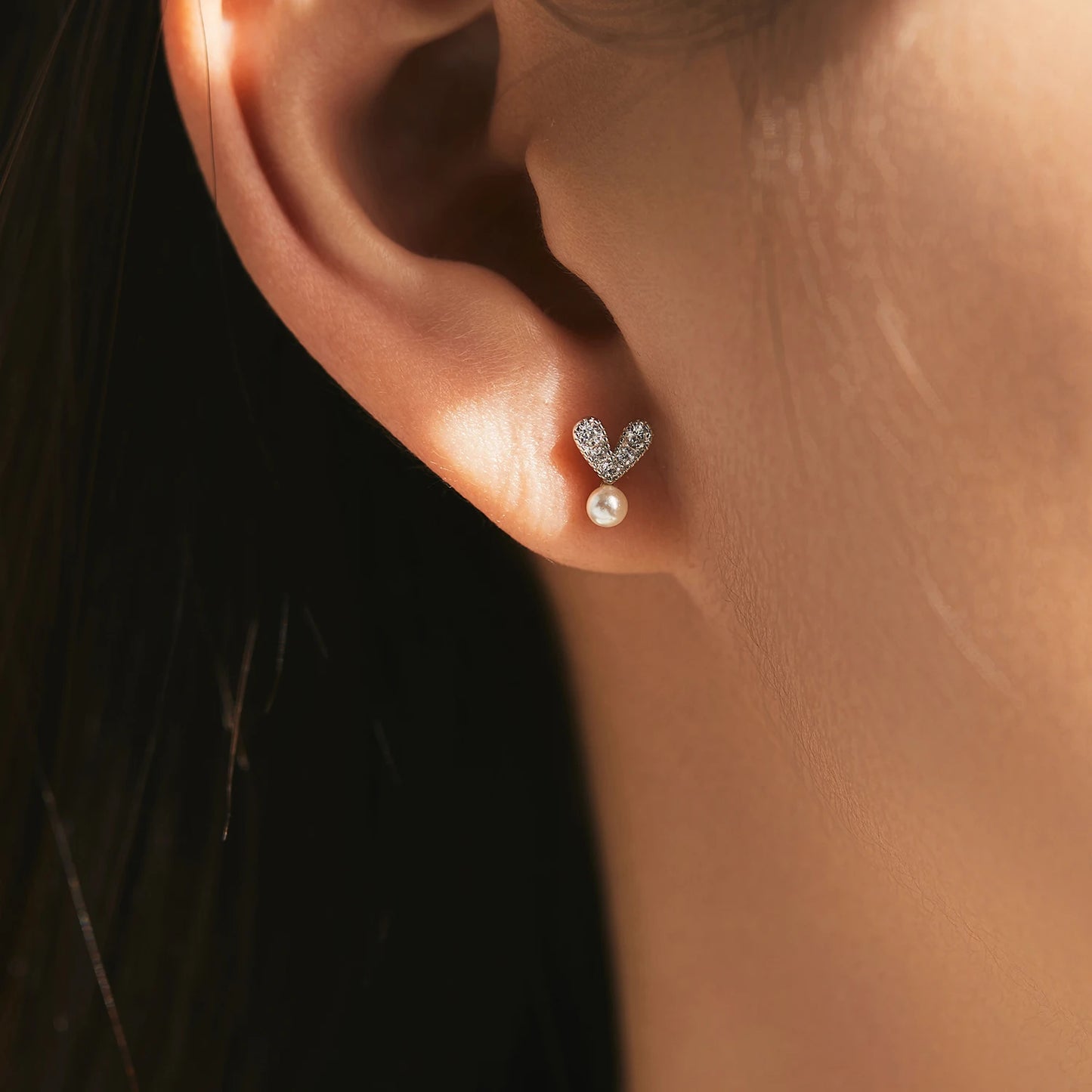 Elegante Ohrringe in Herzform